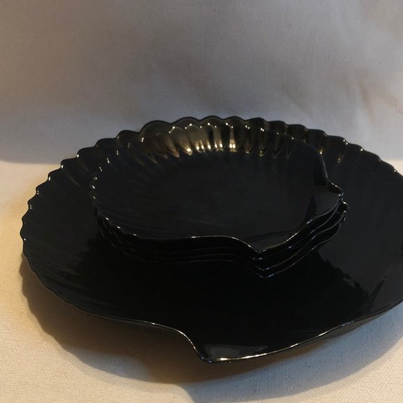 Gorgeous Set of Black Glass Shell Large Serving Plate / Platter with 4 Plates - Picture 4 of 8